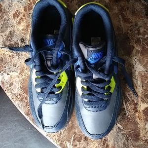 NWOT Nike Airmax kids